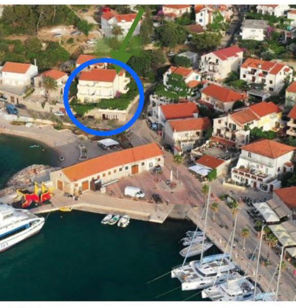 Apartmani Isabella - Ilda Radonic Єлса Екстер'єр фото