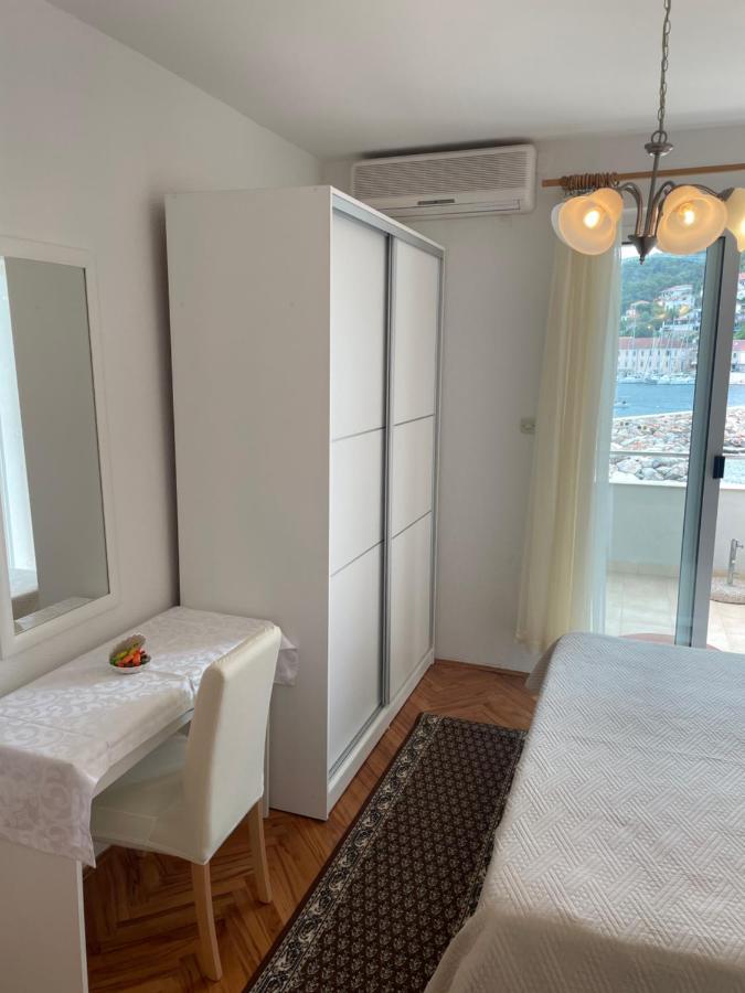 Apartmani Isabella - Ilda Radonic Єлса Екстер'єр фото