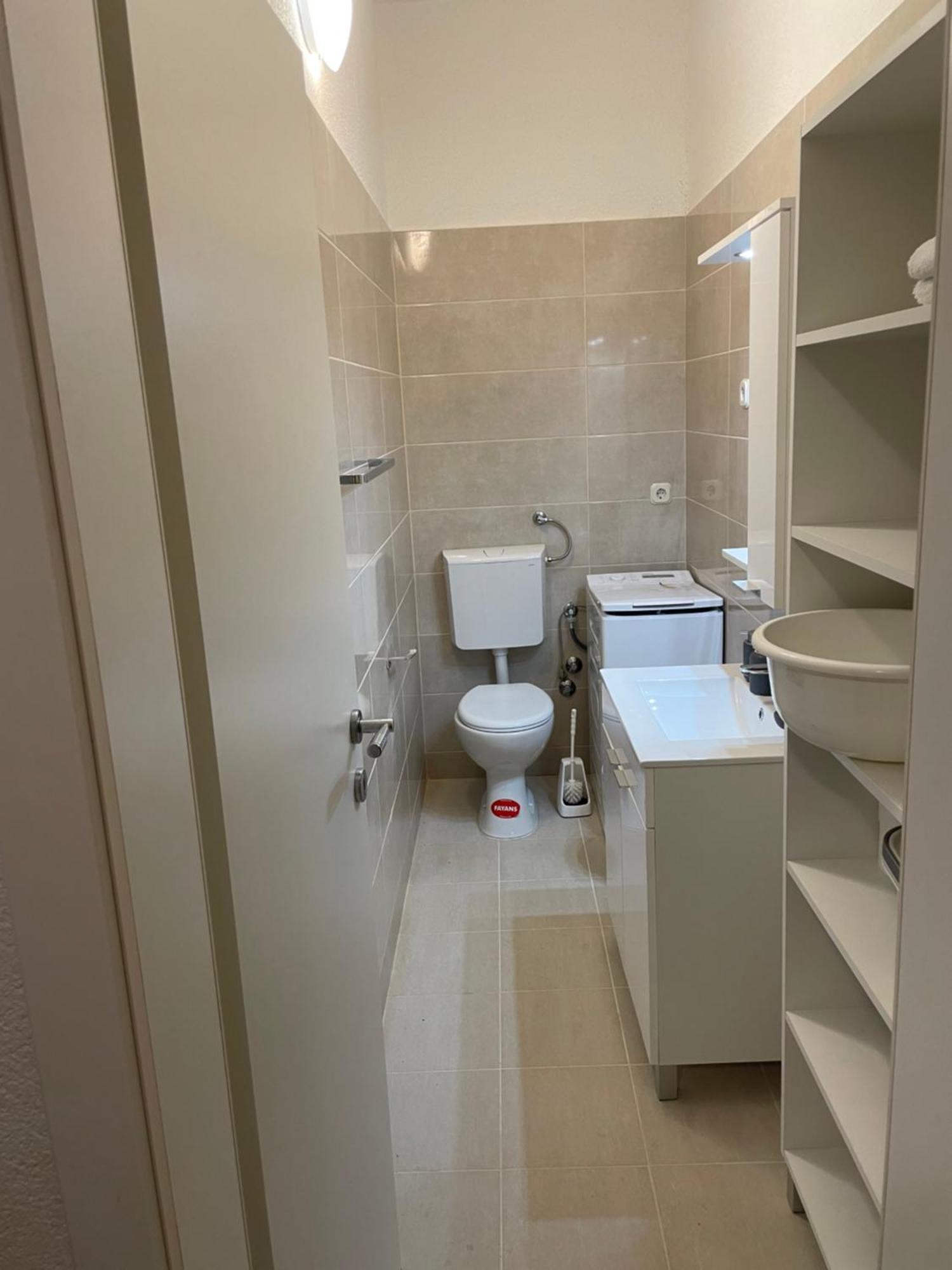 Apartmani Isabella - Ilda Radonic Єлса Екстер'єр фото