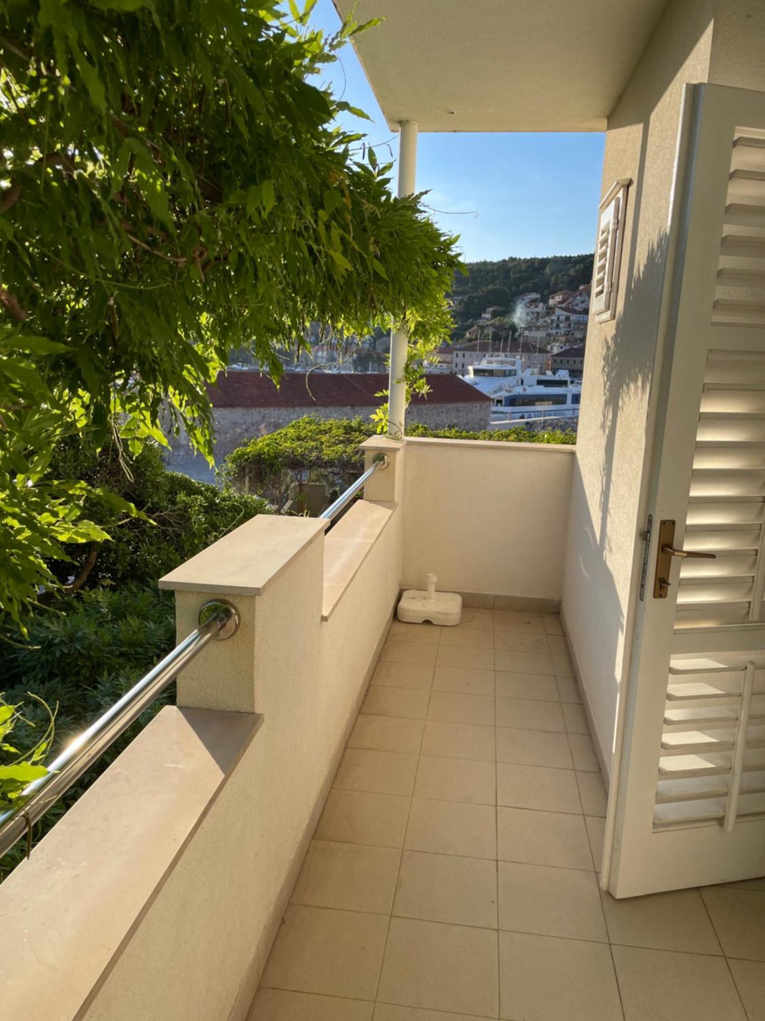 Apartmani Isabella - Ilda Radonic Єлса Екстер'єр фото