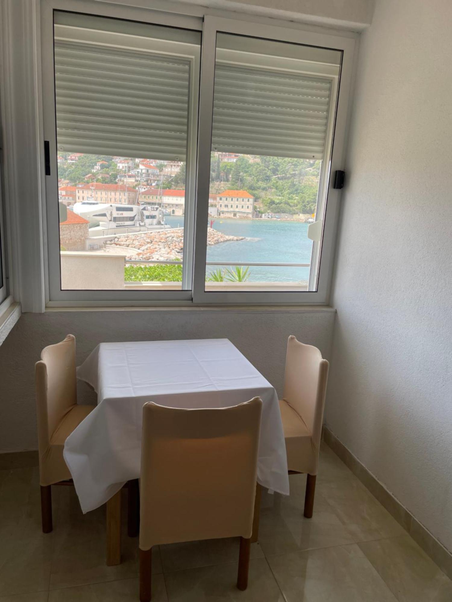 Apartmani Isabella - Ilda Radonic Єлса Екстер'єр фото