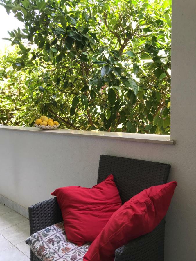 Apartmani Isabella - Ilda Radonic Єлса Екстер'єр фото