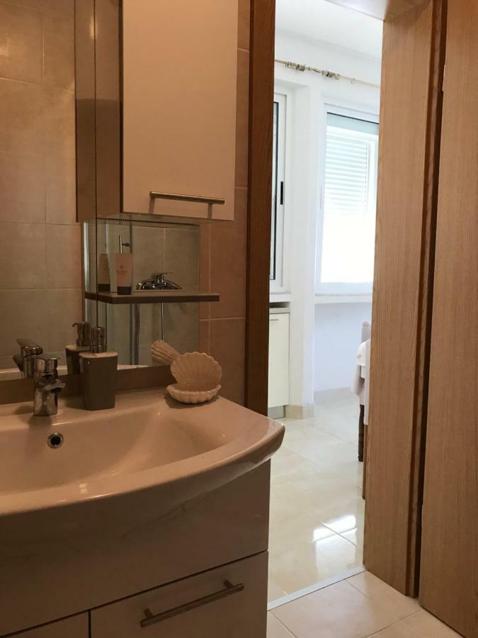Apartmani Isabella - Ilda Radonic Єлса Екстер'єр фото