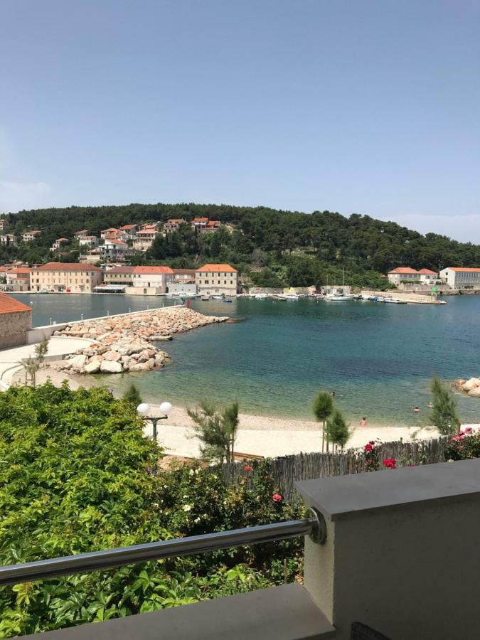 Apartmani Isabella - Ilda Radonic Єлса Екстер'єр фото